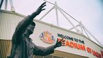 Foto Patung Legenda Sunderland yang Dikencingi Fans Newcastle