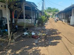 Cerita Warga Tangsel Sudah Mudik tapi Balik Lagi karena Rumah Banjir