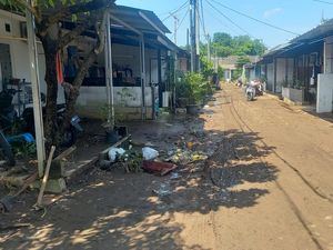 Cerita Warga Tangsel Sudah Mudik tapi Balik Lagi karena Rumah Banjir Cerita Warga Tangsel Sudah Mudik tapi Balik Lagi karena Rumah Banjir