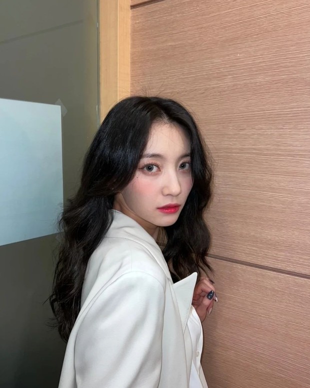 Potret Yu Bin (OH MY GIRL)