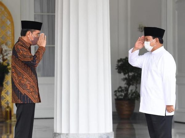 Momen Saling Hormat Jokowi dan Prabowo saat Silaturahmi Lebaran