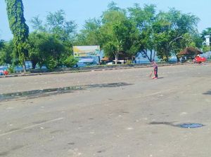 Sampah Arus Mudik Gilimanuk Capai 4 Ton Sehari