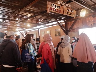 Situ Gunung Diserbu Ribuan Wisatawan Saat Libur Lebaran