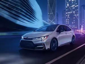 Duh! Produksi Mobil Global Toyota Dipangkas Hingga 50 Ribu Unit Duh! Produksi Mobil Global Toyota Dipangkas Hingga 50 Ribu Unit