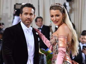 Ryan Reynolds, Hugh Jackman hingga Blake Lively Absen di Golden Globes 2025 Ryan Reynolds, Hugh Jackman hingga Blake Lively Absen di Golden Globes 2025