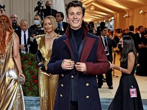 Shawn Mendes Batalkan Sisa Jadwal Tur, Ini Alasannya Shawn Mendes Batalkan Sisa Jadwal Tur, Ini Alasannya
