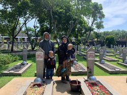 Tak Hanya Ziarah, Warga Ajak Anak ke TMP Kalibata untuk Wisata Edukasi