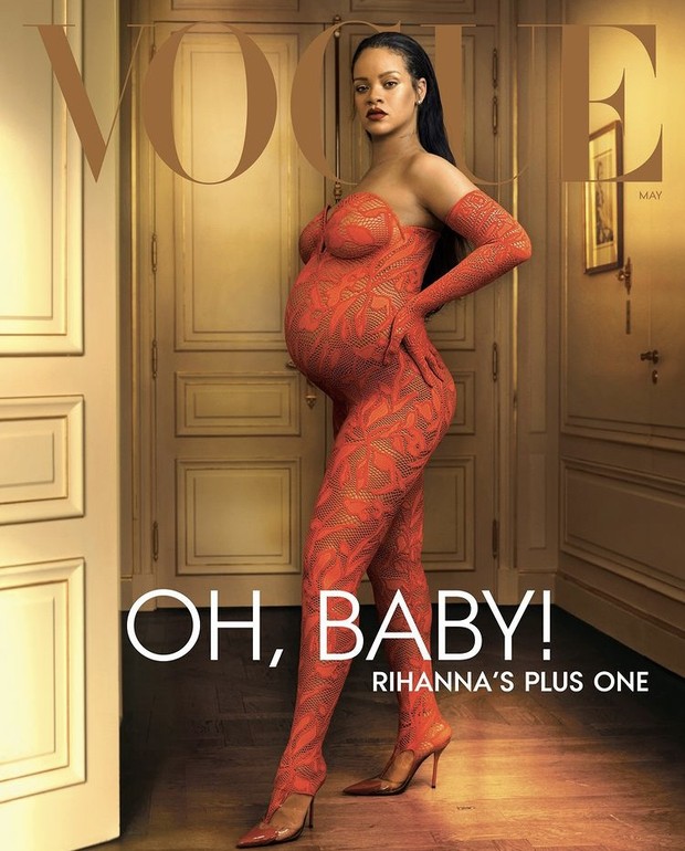Rihanna pada cover majalah Vogue/