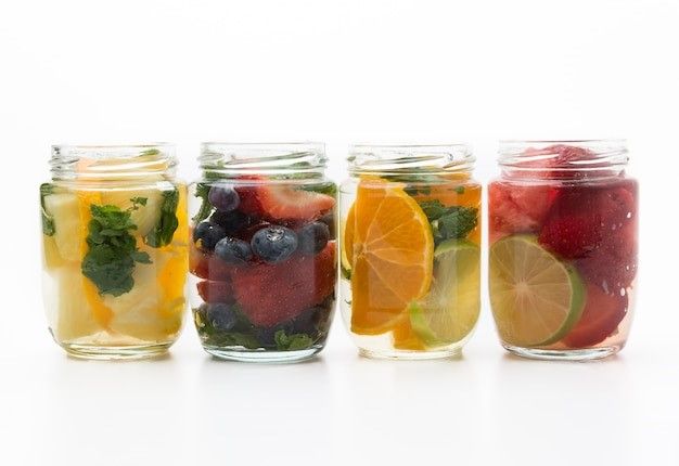 Ide Resep Infused Water dan Manfaatnya Untuk Tubuh/ Foto: Freepik.com/topntp26