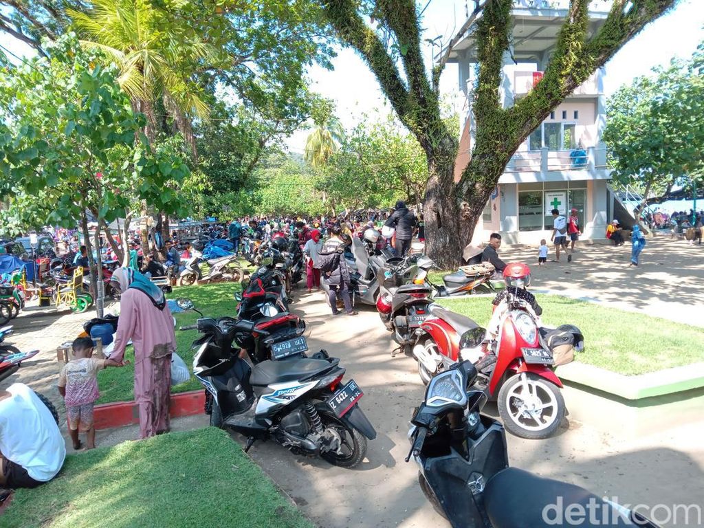 Minim Area Parkir, Penyebab Lalin di Pantai Pangandaran Macet Parah!