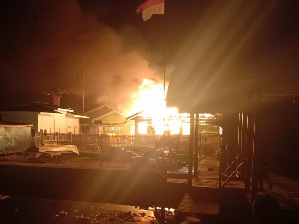 Kebakaran Hanguskan Puskesmas Pulau Sembilan di Sinjai, Polisi Usut