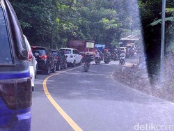 Jalur Wisata Palabuhanratu Padat Merayap, Ini Penyebabnya