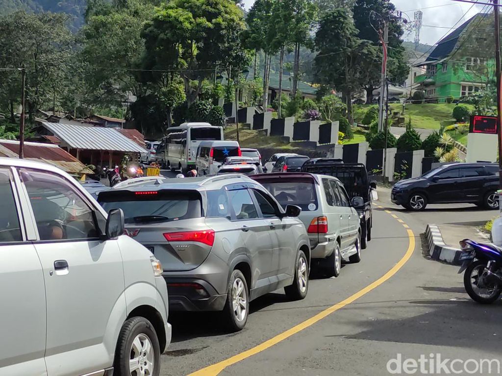 Puncak Padat, Kendaraan Menuju Jakarta Dialihkan ke Sukabumi dan Jonggol