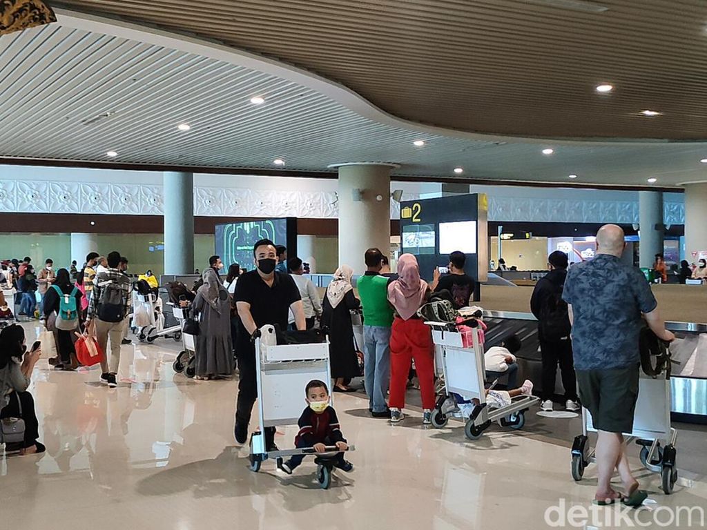 H+2 Lebaran, Bandara YIA Masih Dipadati Penumpang Kedatangan