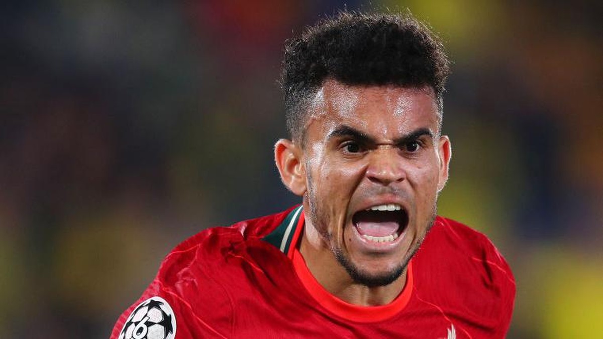 Luis Diaz berhasil membangkitkan Liverpool di babak kedua laga di markas Villarreal. Foto: Getty Images/Eric Alonso