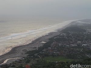 Pantai Ngobaran, Diduga Tempat Raja Brawijaya V Membakar Dirinya Pantai Ngobaran, Diduga Tempat Raja Brawijaya V Membakar Dirinya