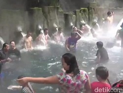 Objek Wisata Guci Tegal Panen Wisatawan, Kendaraan Antre hingga 1 Km