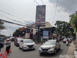 Lalin Arah Lembang Padat Merayap, Kendaraan Dialihkan ke Sersan Bajuri Lalin Arah Lembang Padat Merayap, Kendaraan Dialihkan ke Sersan Bajuri