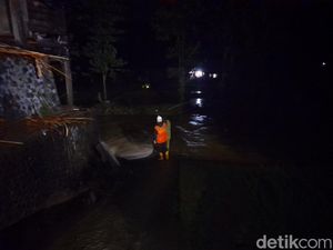 Bocah Perempuan Dilaporkan Hanyut Terseret Banjir Bandang Citengah Bocah Perempuan Dilaporkan Hanyut Terseret Banjir Bandang Citengah