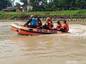 Kerabat Ungkap Motif Pria Subang Ceburkan Diri ke Sungai Kerabat Ungkap Motif Pria Subang Ceburkan Diri ke Sungai