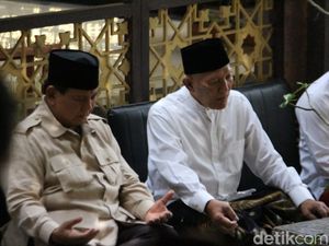 Gelar Pertemuan Tertutup dan Minta Doa, Prabowo Bahas Ini di Tebuireng Gelar Pertemuan Tertutup dan Minta Doa, Prabowo Bahas Ini di Tebuireng