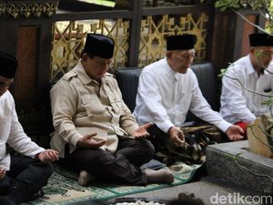 Ketua Gerindra Jatim Bongkar Kedekatan Prabowo dengan Keluarga Gus Dur Ketua Gerindra Jatim Bongkar Kedekatan Prabowo dengan Keluarga Gus Dur