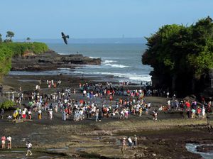 18 Ribu Wisatawan Domestik Diprediksi Kunjungi Bali Saat Libur Lebaran 18 Ribu Wisatawan Domestik Diprediksi Kunjungi Bali Saat Libur Lebaran