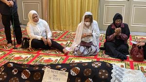 Begini Suasana Rumah Duka Mieke Wijaya