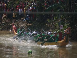 Tradisi Unik Lebaran di Batang, Lomba Perahu Dayung Tradisional Tradisi Unik Lebaran di Batang, Lomba Perahu Dayung Tradisional