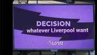 Ledekan buat Liverpool yang kembali dianggap dapat keuntungan dari VAR setelah Villarreal tak dapat penalti. Foto: dok. Twitter
