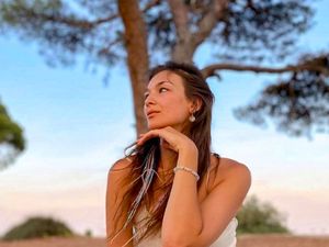 Influencer yang Foto Bugil di Pohon Keramat di Bali Terancam 6 Tahun Penjara