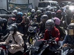 Sepeda Motor Sedot 69% Bensin Nasional, Saatnya Beralih ke Listrik