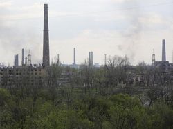 Ukraina Berhasil Evakuasi Wanita, Anak dan Lansia dari Pabrik Baja Mariupol