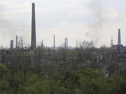 Ukraina Berhasil Evakuasi Wanita, Anak dan Lansia dari Pabrik Baja Mariupol