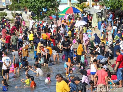 Kawasan Pantai Ancol Masih Dipadati Pengunjung, Begini Situasinya