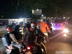 Duh! Keributan Pemobil Vs Pemotor Warnai Kemacetan di Palabuhanratu
