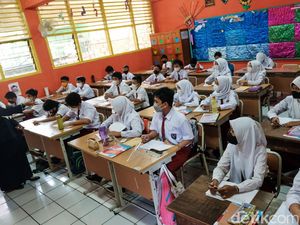 Kapan Masuk Sekolah Lagi? Begini Jadwal di DKI, Jawa Barat, dan Banten Kapan Masuk Sekolah Lagi? Begini Jadwal di DKI, Jawa Barat, dan Banten