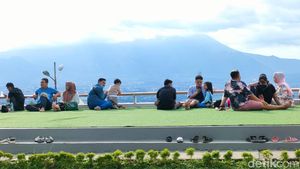 Ngopi Kalem Sambil Nikmati Pemandangan Kota Garut di Kafe Baru ini