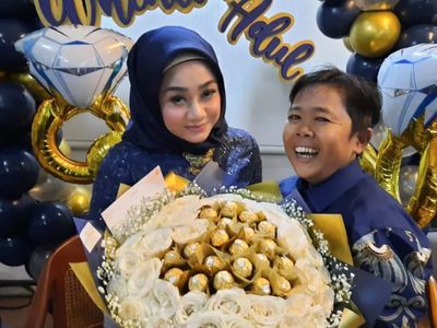 Momen Bahagia Adul Lamaran, Ternyata Sudah Cerai dari Istri Pertama