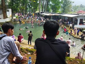 H+3 Lebaran, Pemandian Alam Cihunjuran Pandeglang Diserbu Wisatawan