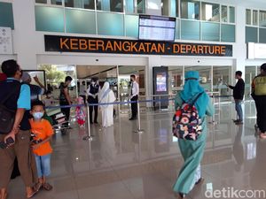 Arus Balik di Bandara Adi Soemarmo Solo Mulai Ramai Arus Balik di Bandara Adi Soemarmo Solo Mulai Ramai