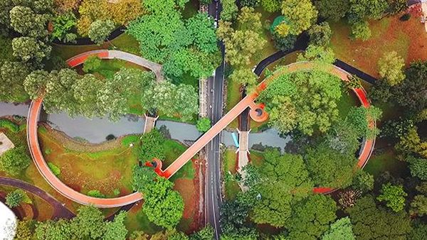 Foto: 8 Zona Menarik di Tebet Eco Park, Apa Saja?
