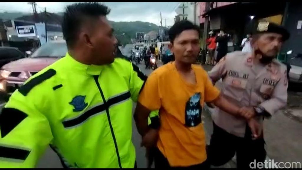 Usai Terobos One Way, 2 Pria di Garut Ajak Polisi Berkelahi