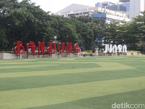 Alun-alun Bandung Ditutup Saat Malam Tahun Baru 2023! Alun-alun Bandung Ditutup Saat Malam Tahun Baru 2023!