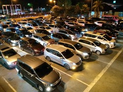 Malam Ini, Ribuan Kendaraan Terjebak Antrean 3 Km di Gilimanuk