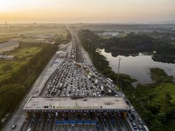 Begini Kondisi Gerbang Tol Cikampek Utama Saat Arus Balik