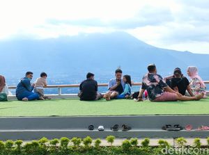 Nikmati Kopi Sambil Lihat Pemandangan Indah Kota Garut di Kafe Casacola