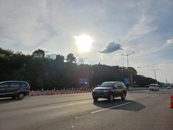 Tol Dalkot Padat, Lalin Jakarta Arah Cikampek Dibuka Lagi
