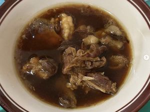 Melintas di Serang, Mampir Dulu Makan Nasi Sumsum dan Rabeg Enak Melintas di Serang, Mampir Dulu Makan Nasi Sumsum dan Rabeg Enak