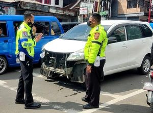 Mesin Tiba-tiba Mati, Avanza Tabrak 2 Mobil-1 Motor di Turunan Puncak Bogor